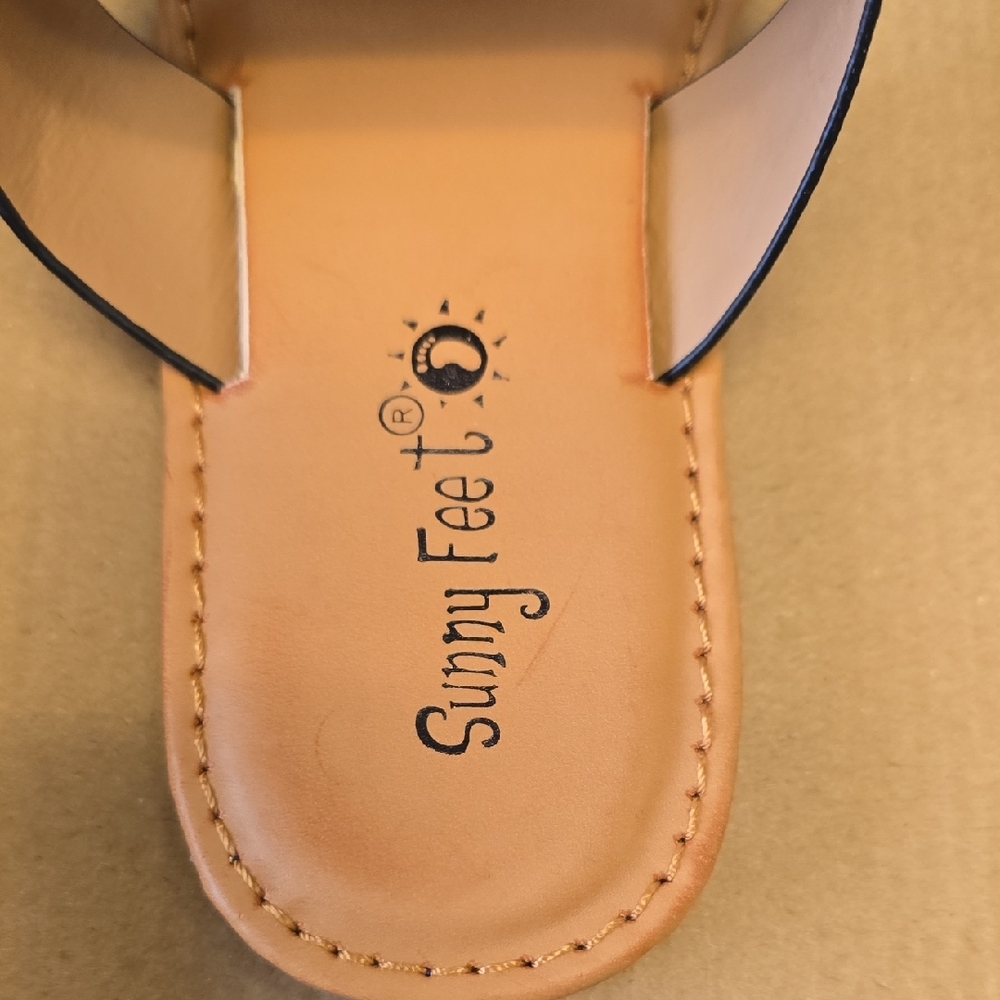 Stylish Leopard Print Sandals - image 7